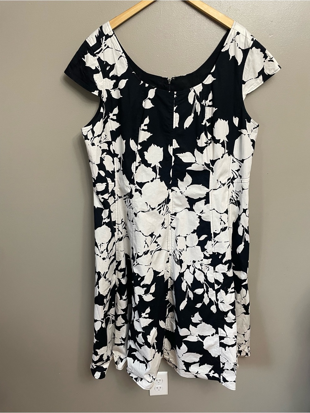 Talbots Fit & Flare black and white Dress Size 16W